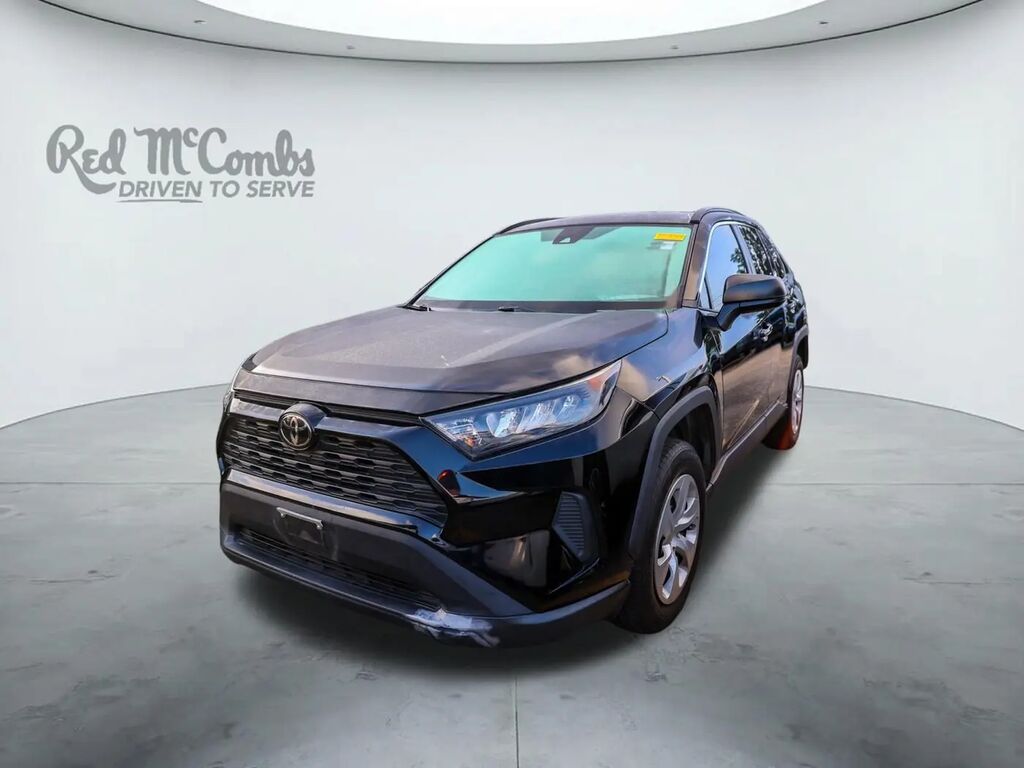 2019 Toyota RAV4 LE — photo 1 of 13