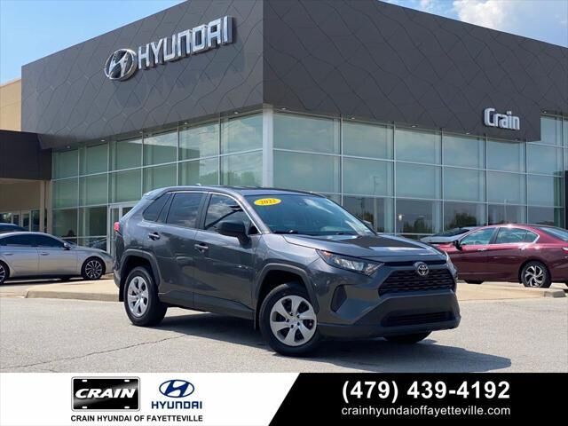 2022 Toyota RAV4 LE — photo 1 of 13