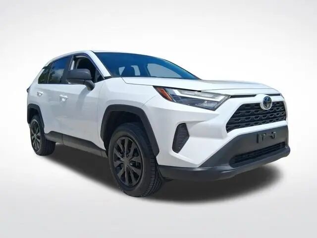 2024 Toyota RAV4 LE — photo 1 of 13