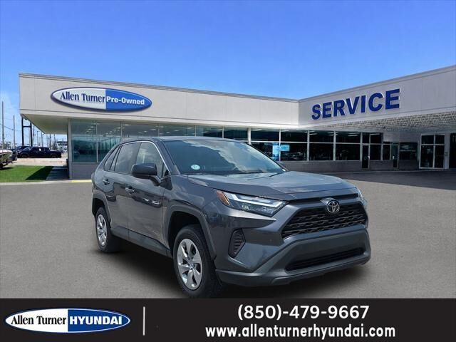 2023 Toyota RAV4 LE — photo 1 of 13