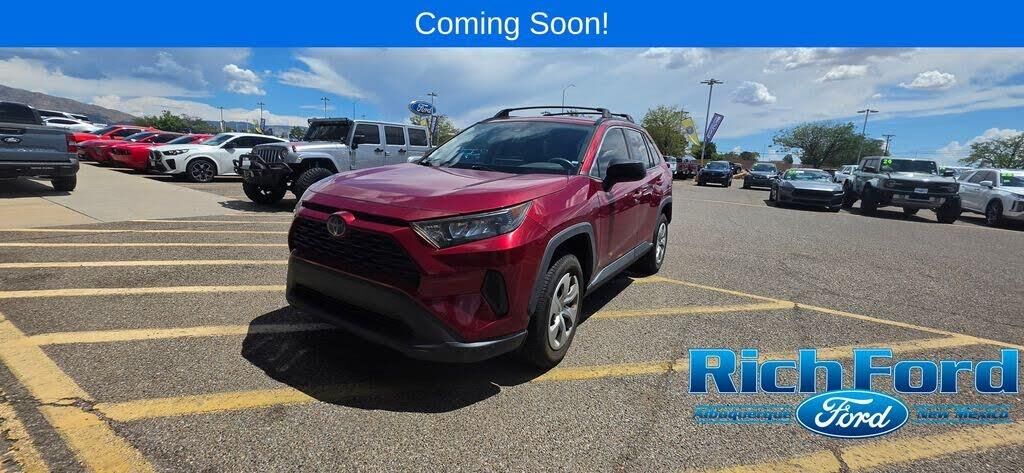 2020 Toyota RAV4 LE