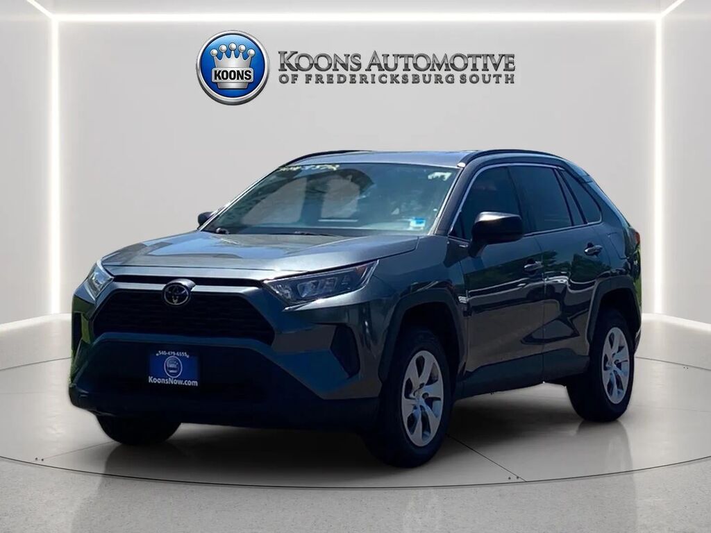 2021 Toyota RAV4 LE — photo 1 of 13