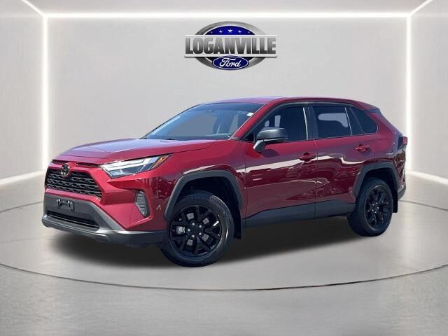 2024 Toyota RAV4 LE — photo 1 of 13