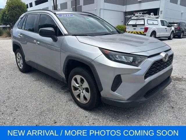 2021 Toyota RAV4 LE