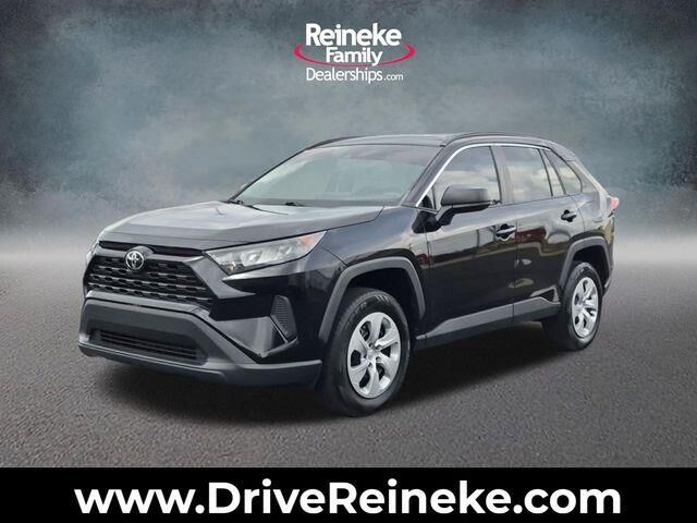 2020 Toyota RAV4 LE
