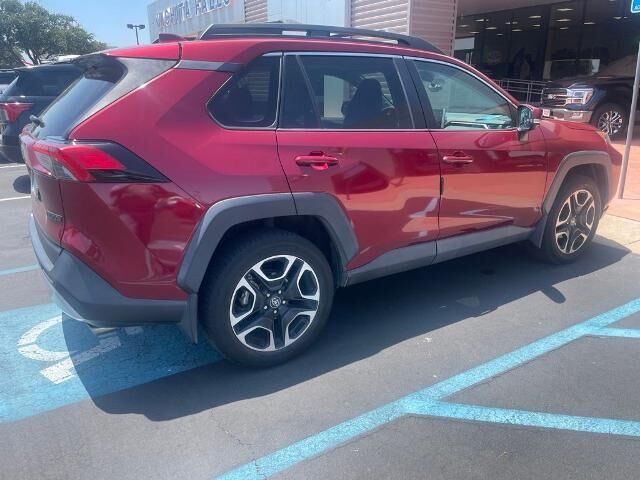 2019 Toyota RAV4 Adventure