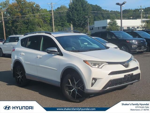 2018 Toyota RAV4 SE