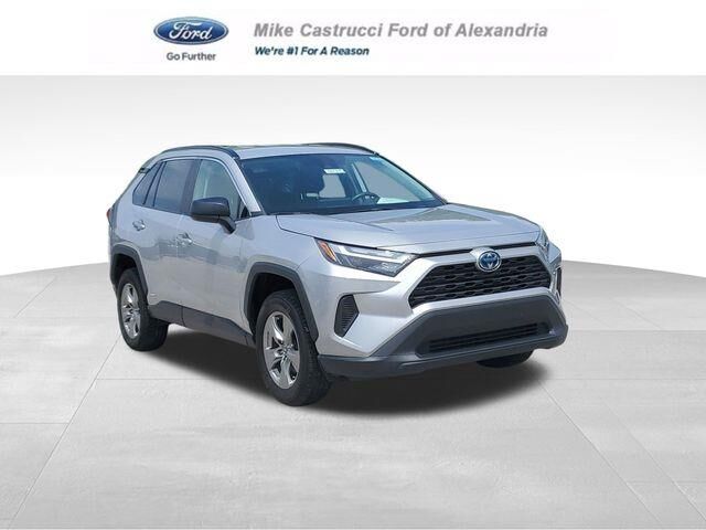 2024 Toyota RAV4 Hybrid LE