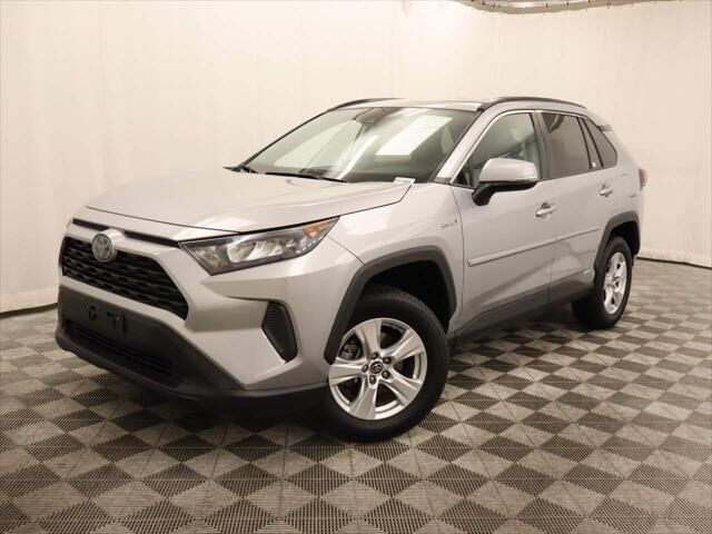 2020 Toyota RAV4 Hybrid LE — photo 1 of 13
