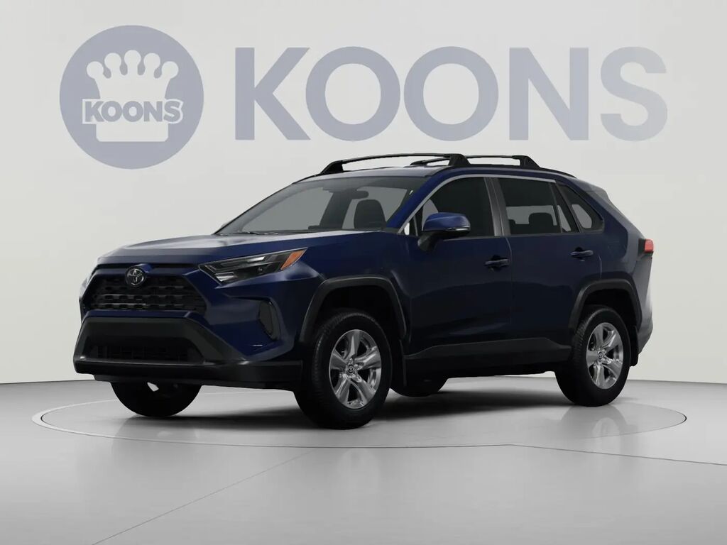 2025 Toyota RAV4 XLE — photo 1 of 16