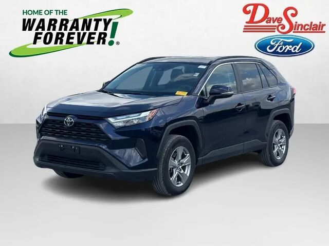 2025 Toyota RAV4 XLE — photo 1 of 11