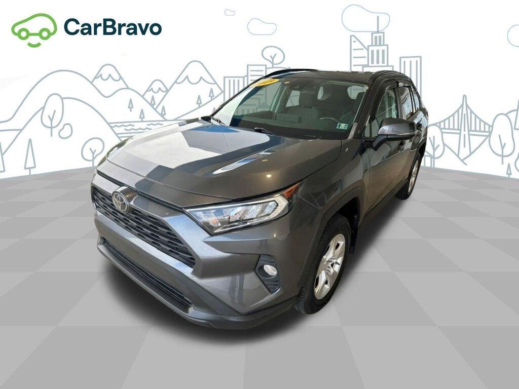 2019 Toyota RAV4 XLE — photo 1 of 6
