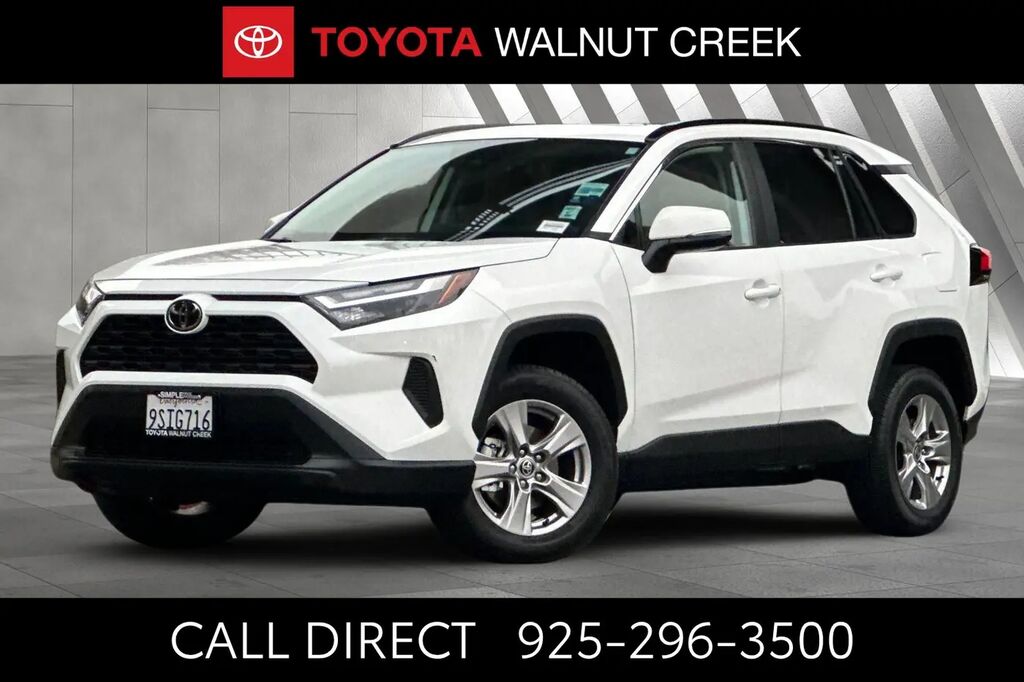 2025 Toyota RAV4 XLE — photo 1 of 13