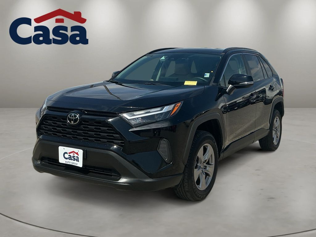 2025 Toyota RAV4 XLE — photo 1 of 13