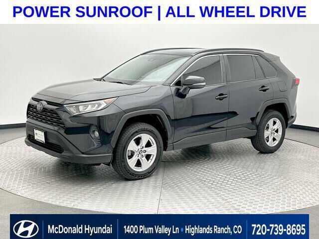 2019 Toyota RAV4 XLE — photo 1 of 13