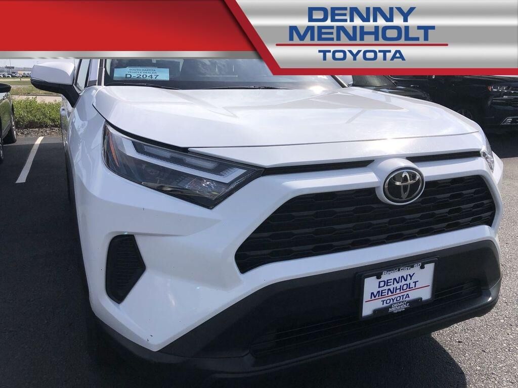2025 Toyota RAV4 XLE — photo 1 of 13