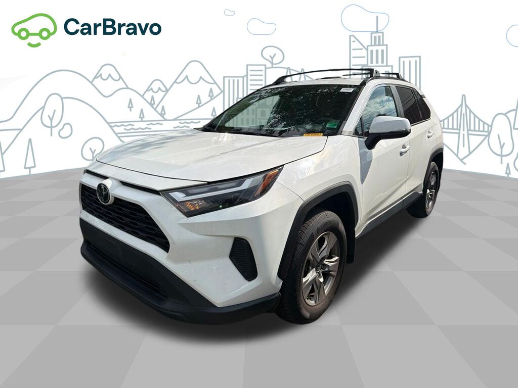 2023 Toyota RAV4 XLE — photo 1 of 6