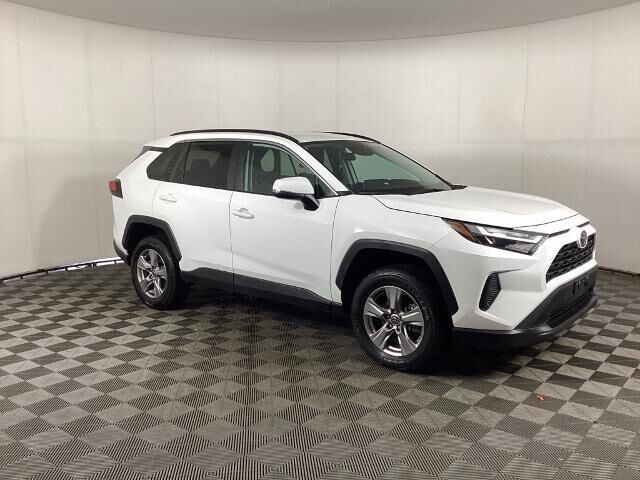 2023 Toyota RAV4 XLE — photo 1 of 13