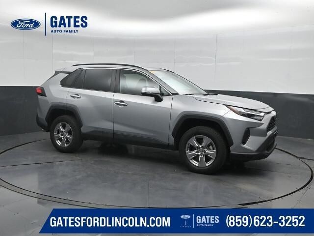 2025 Toyota RAV4 XLE — photo 1 of 13