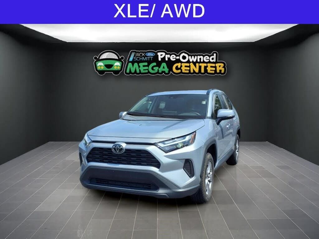 2025 Toyota RAV4 XLE — photo 1 of 1