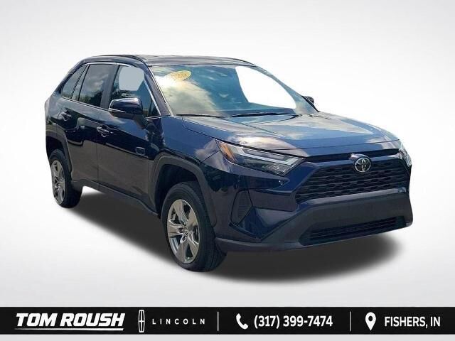 2025 Toyota RAV4 XLE — photo 1 of 13