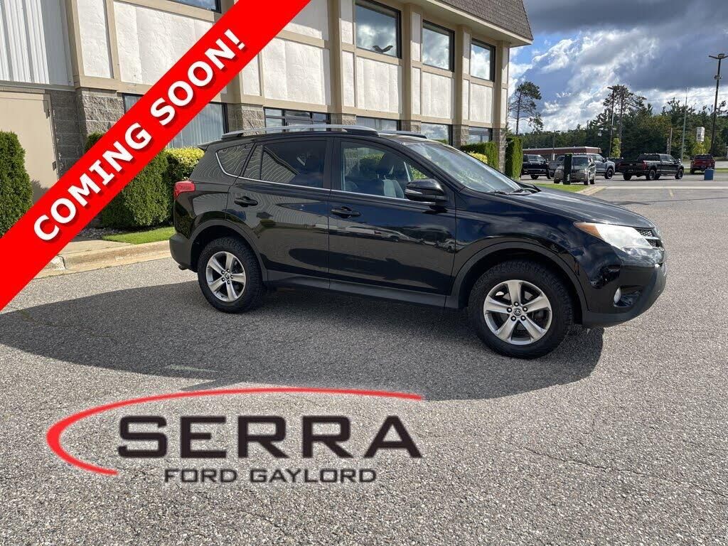 2015 Toyota RAV4 XLE — photo 1 of 1