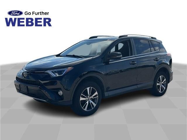 2018 Toyota RAV4 XLE — photo 1 of 13