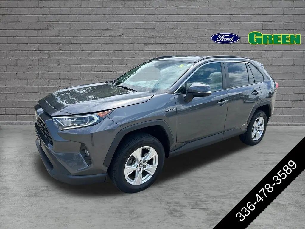 2020 Toyota RAV4 Hybrid XLE — photo 1 of 13