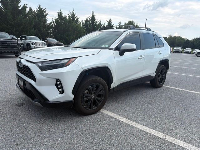 2024 Toyota RAV4 SE