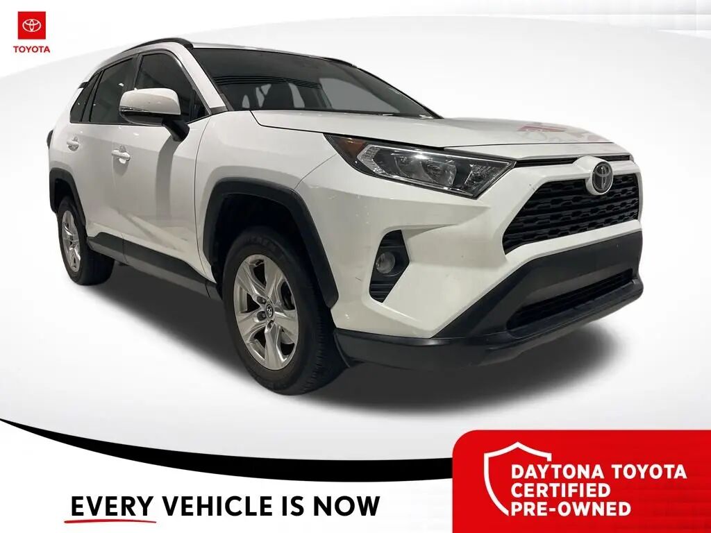 2021 Toyota RAV4 XLE — photo 1 of 9