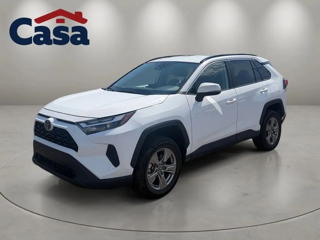 2025 Toyota RAV4 XLE — photo 1 of 13