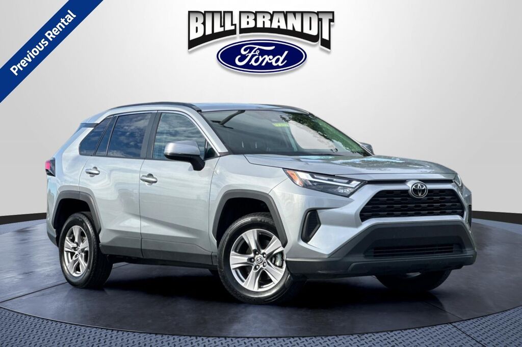 2025 Toyota RAV4 XLE — photo 1 of 13
