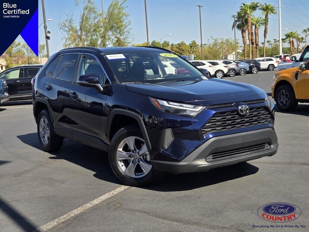 2025 Toyota RAV4 XLE — photo 1 of 1