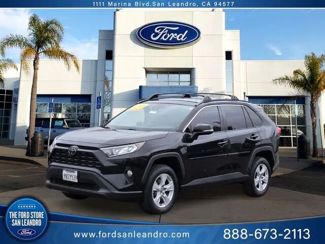 2020 Toyota RAV4 XLE