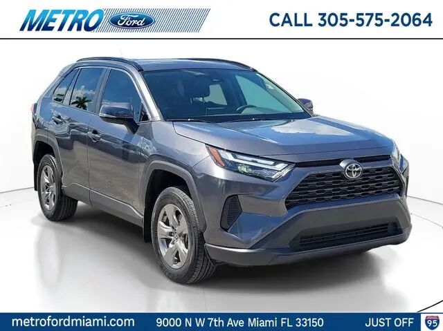 2025 Toyota RAV4 XLE