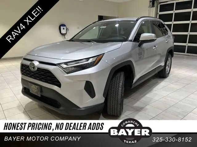 2025 Toyota RAV4 XLE — photo 1 of 13