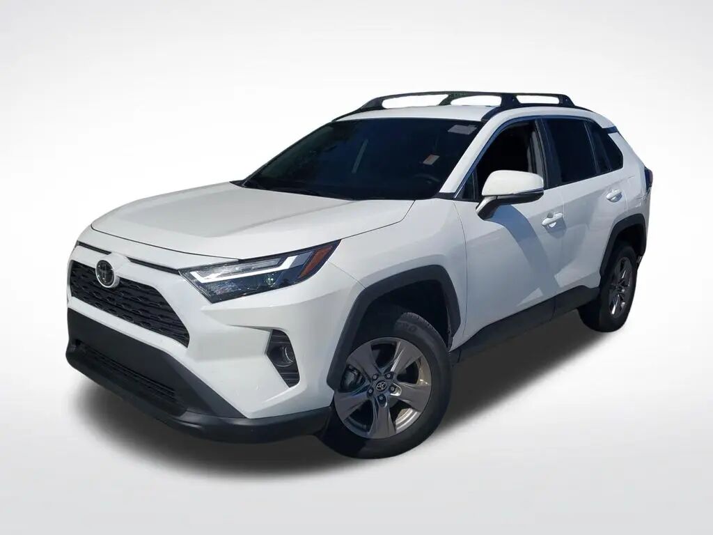 2025 Toyota RAV4 XLE — photo 1 of 13