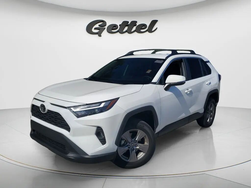 2025 Toyota RAV4 XLE — photo 1 of 13