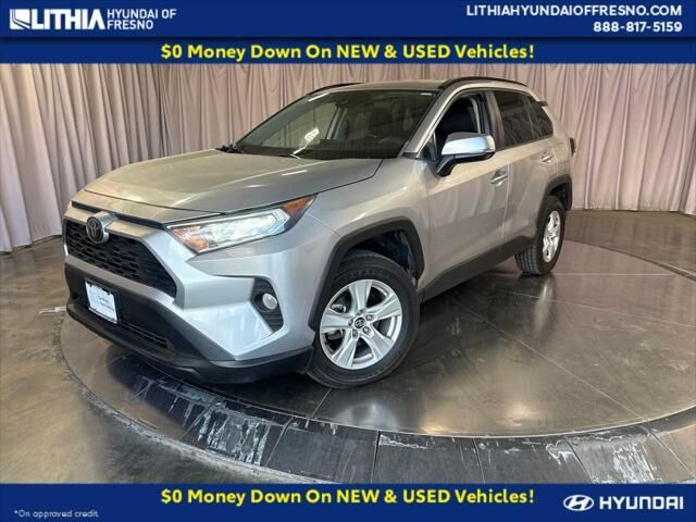 2020 Toyota RAV4 XLE