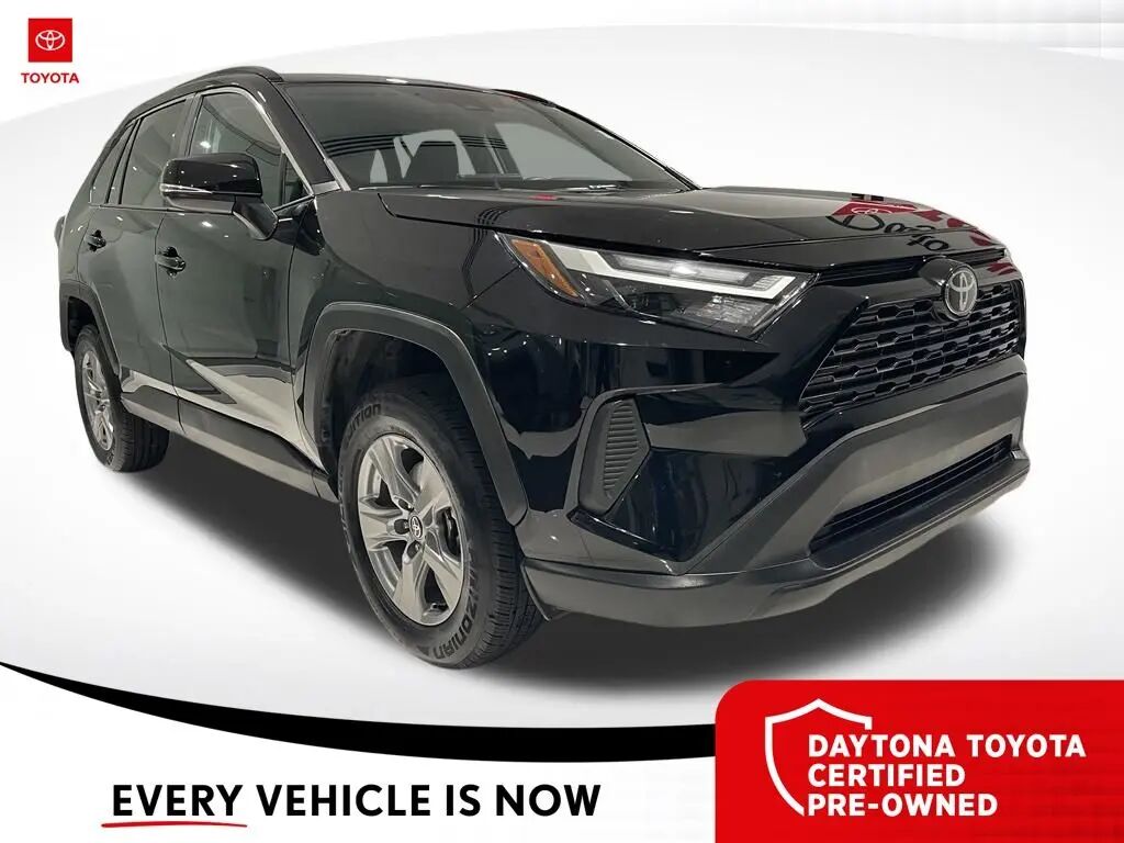 2025 Toyota RAV4 XLE — photo 1 of 13
