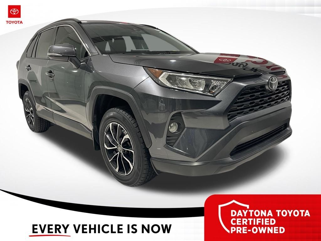 2020 Toyota RAV4 XLE — photo 1 of 9