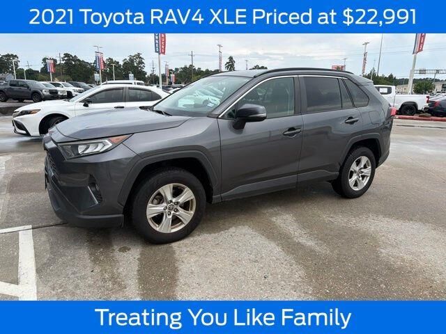 2021 Toyota RAV4 XLE