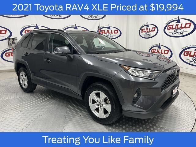 2021 Toyota RAV4 XLE — photo 1 of 13