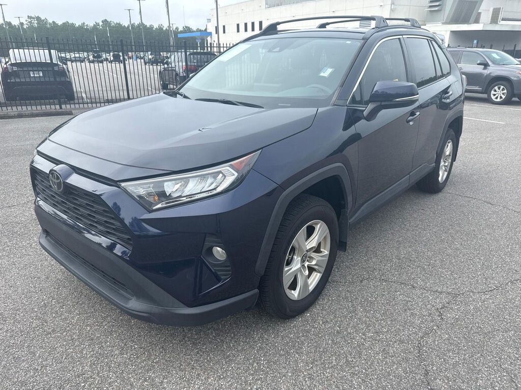 2021 Toyota RAV4 XLE — photo 1 of 7