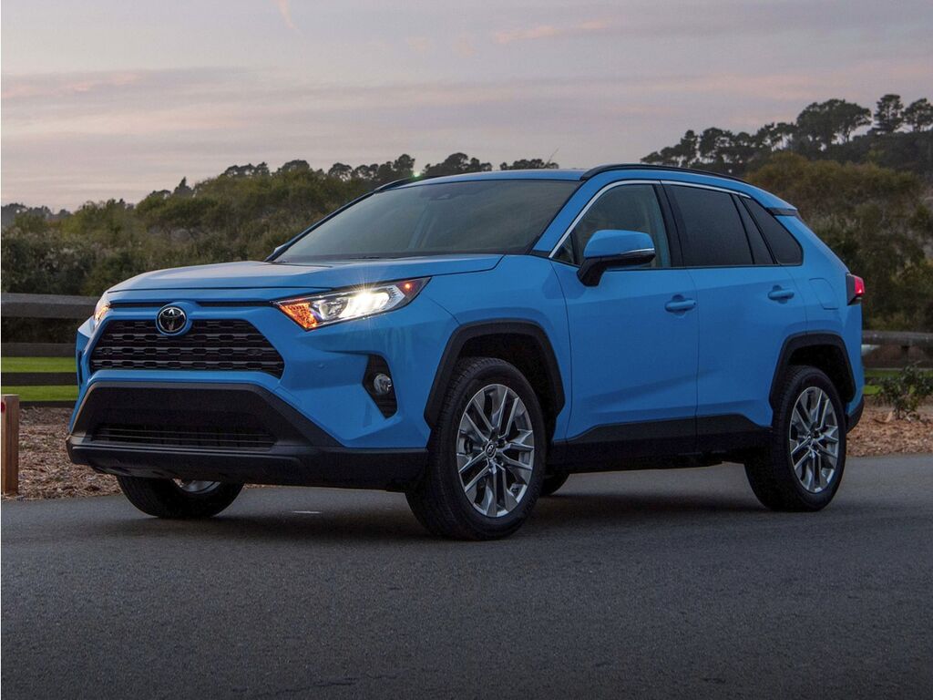 2022 Toyota RAV4 XLE — photo 1 of 1