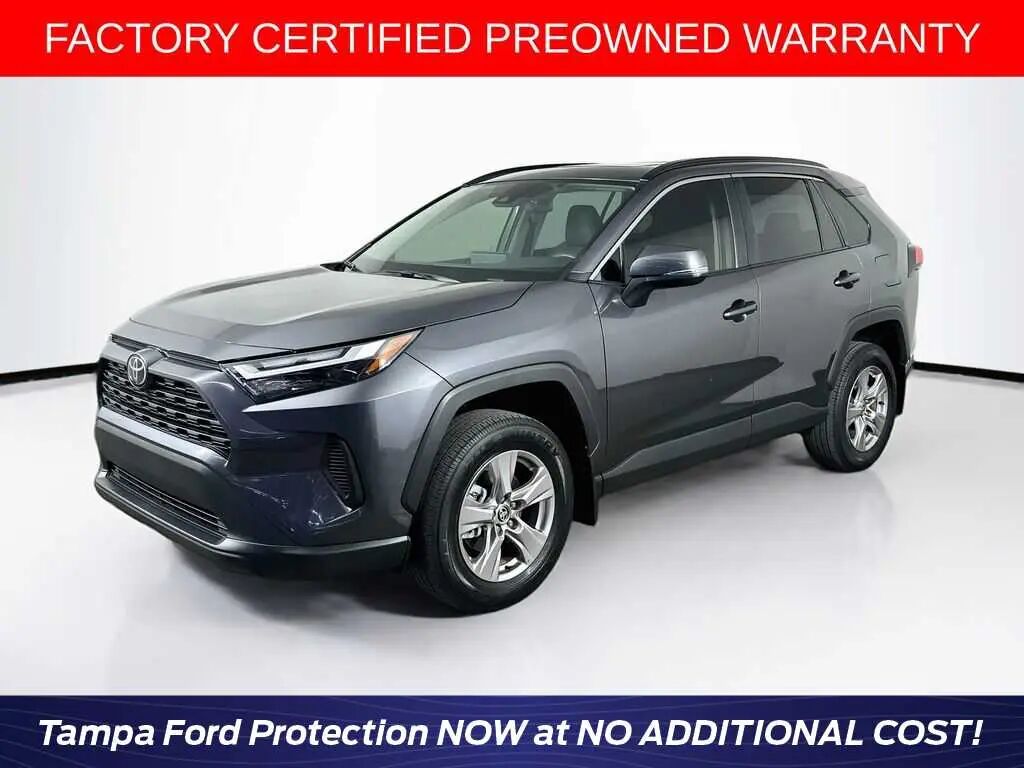 2025 Toyota RAV4 XLE