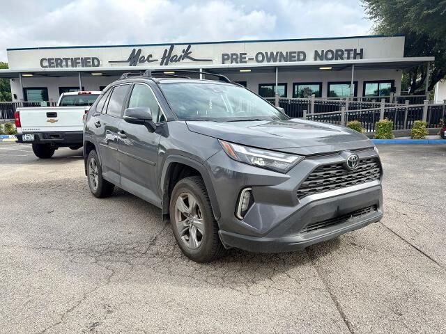 2025 Toyota RAV4 XLE — photo 1 of 13