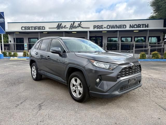 2021 Toyota RAV4 XLE — photo 1 of 13