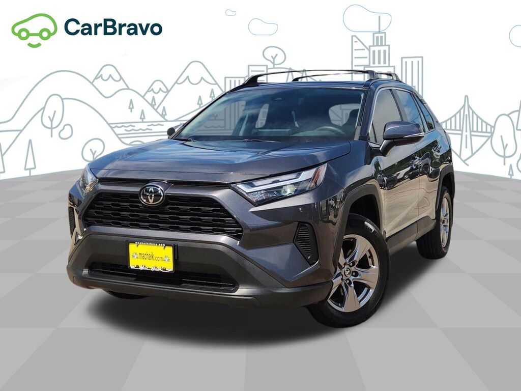 2023 Toyota RAV4 XLE — photo 1 of 7