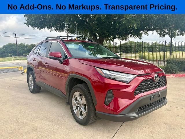 2025 Toyota RAV4 XLE — photo 1 of 13